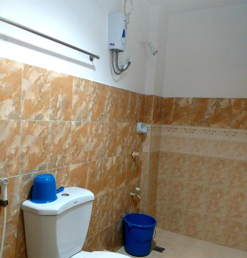 Park Vil-la Apartelle Quezon City Bagian luar foto