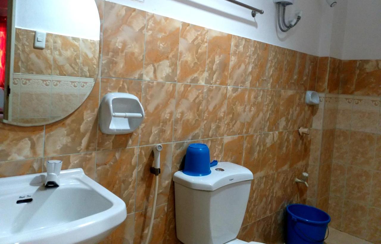 Park Vil-la Apartelle Quezon City Bagian luar foto